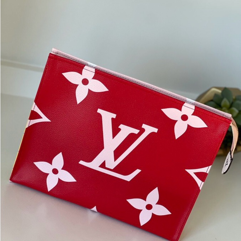 Louis Vuitton Giant Monogram Toiletry